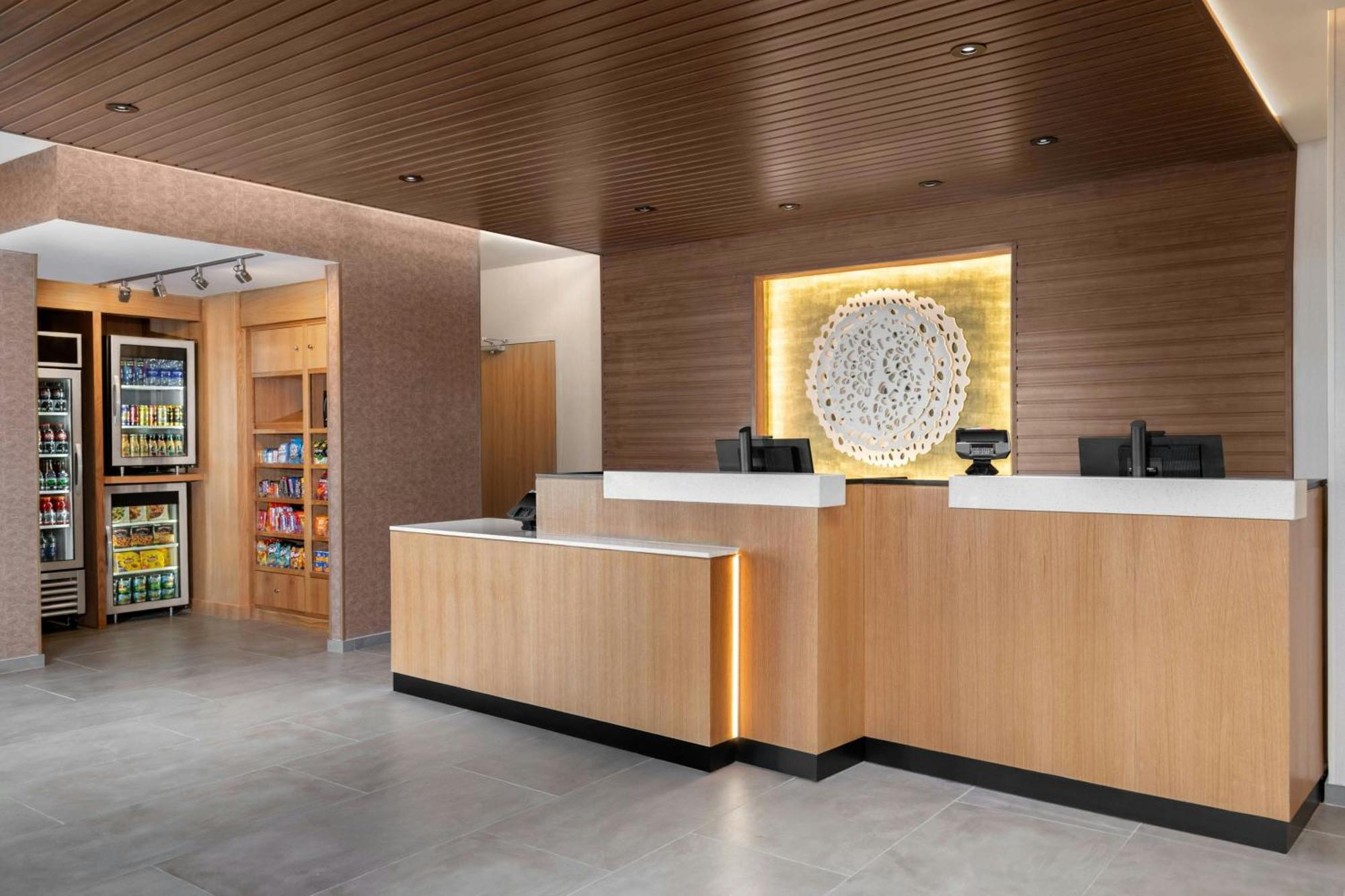 Fairfield By Marriott Inn & Suites Kansas City At The Legends Exterior photo